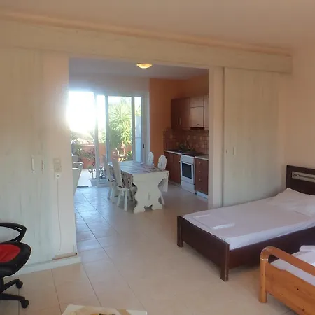 Alexandra's Holiday House *