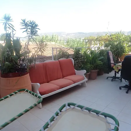 Alexandra's Holiday House Apartmán